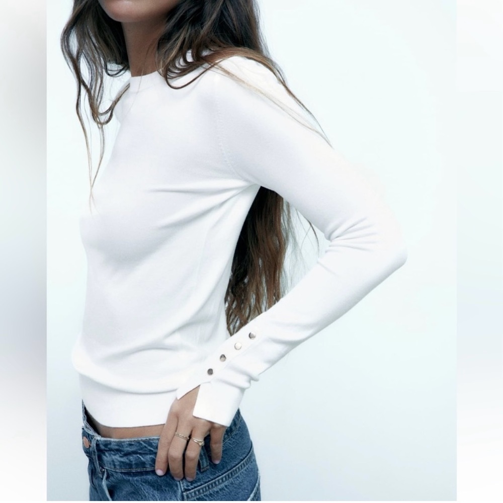 Zara basic knit sweater with gold buttons